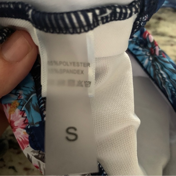 Light In The Box Racerback Floral Swim Top - Size Small - Picture 7 of 8